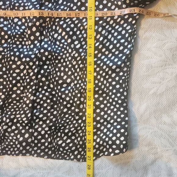 Kathie Lee Woman black and white polka dot button up blouse, NWT - Picture 3 of 7